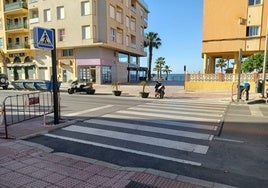 Instalación de uno de los pasos de peatones inteligentes.