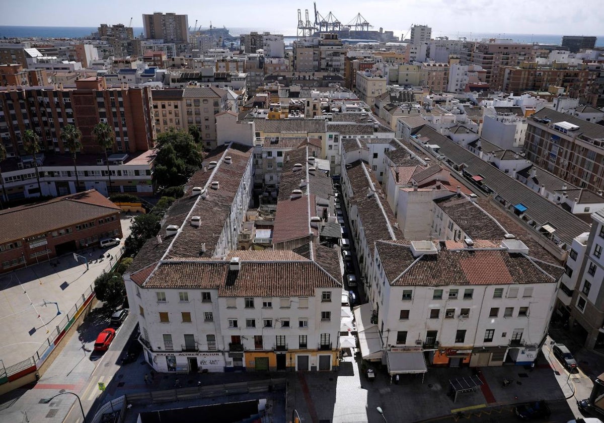 En los edificios quedan todavía cinco familias por desalojar.