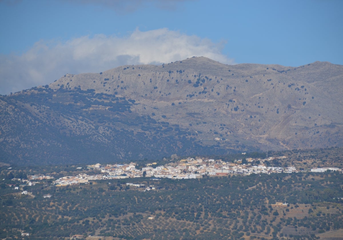 Vista panorámica del casco urbano de Periana.