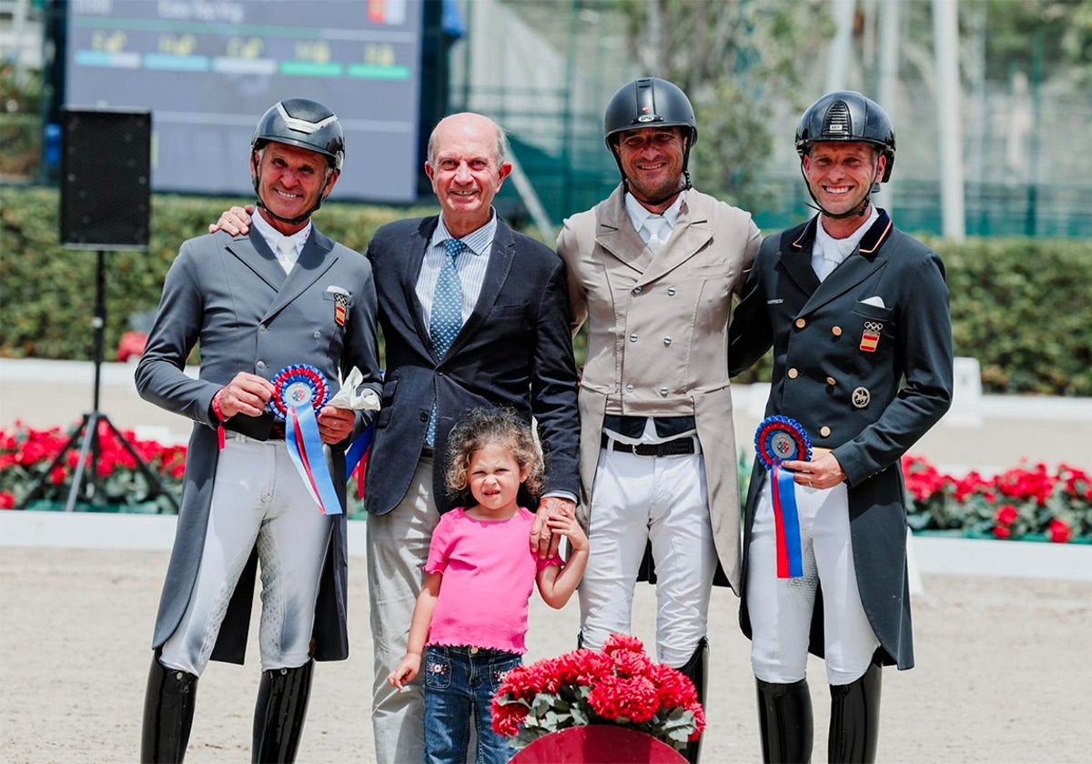 Jiménez Cobo, Juan Heredia, Martín Dockx y Carrascosa, este miércoles en la entrega de galardones tras el Gran Premio.