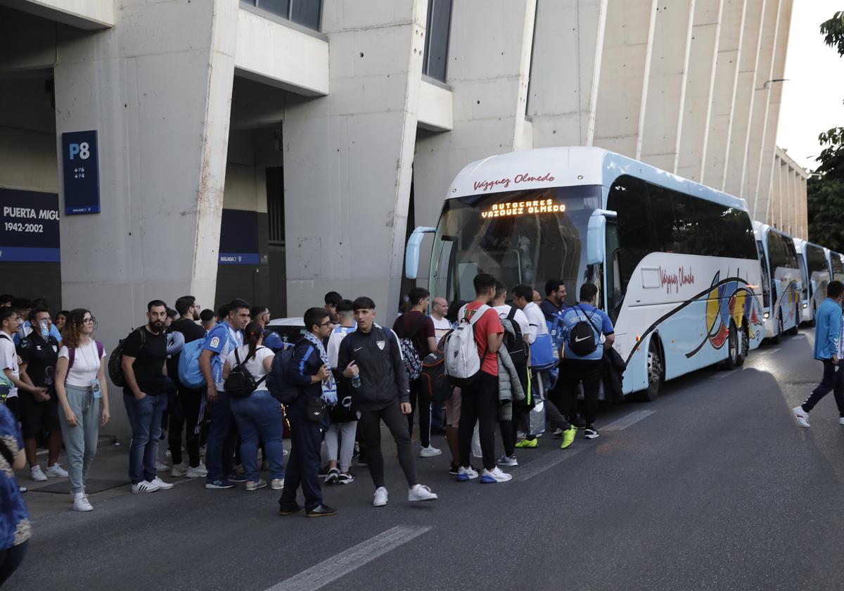 Imagen de aficionados del Málaga en el último gran desplazamiento a Lugo, en abril de 2023.