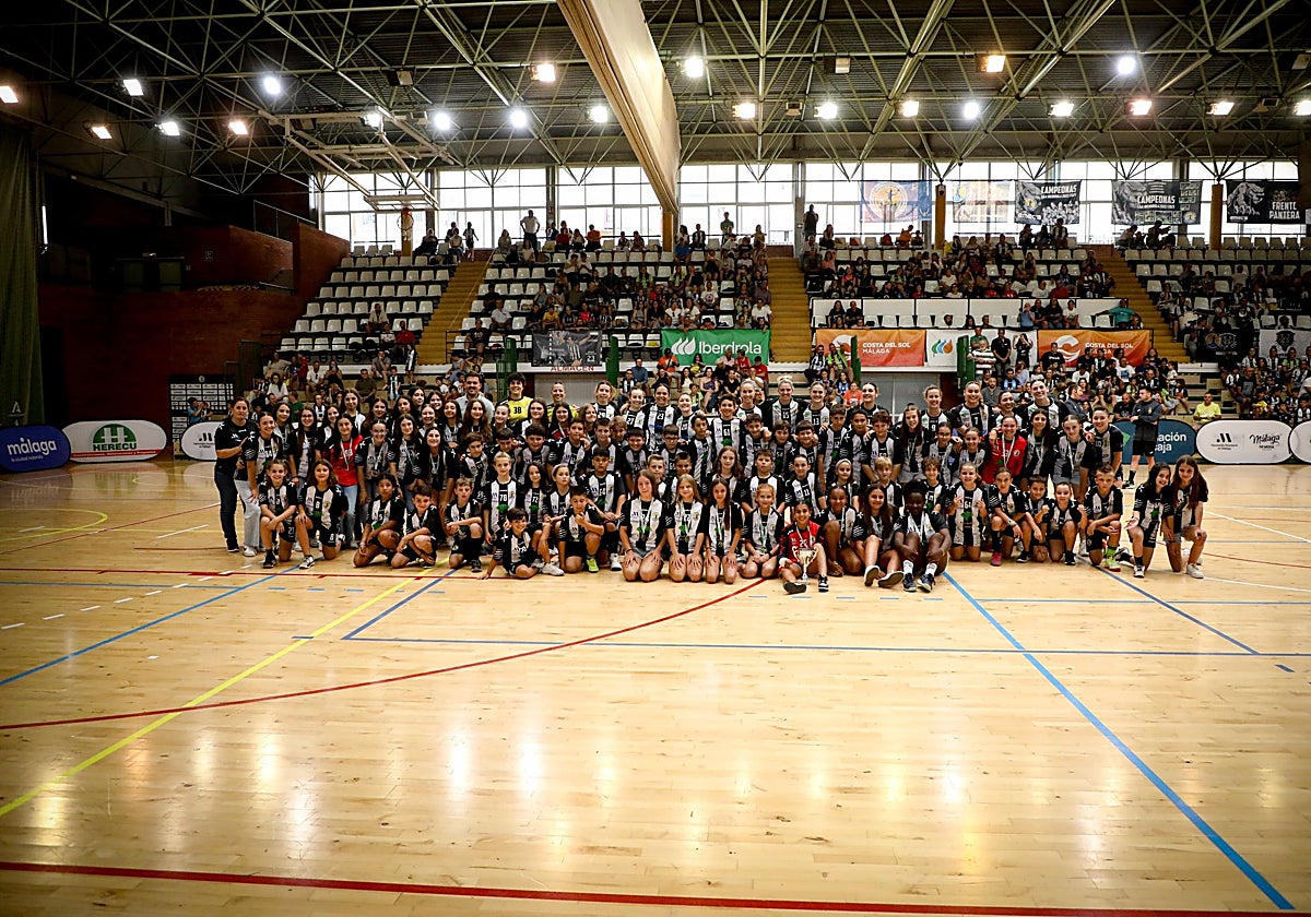 El Costa del Sol remonta y despide la temporada con el tercer puesto en la Liga