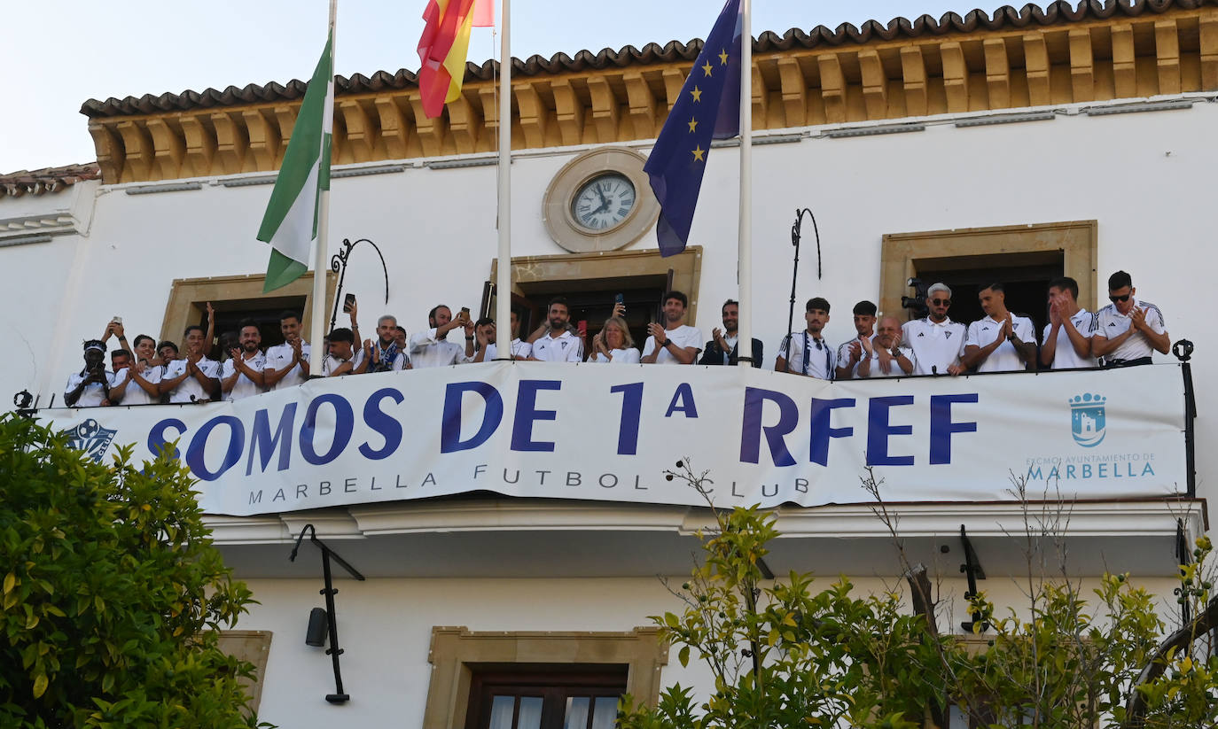 El Marbella celebra a lo grande el ascenso de categoría