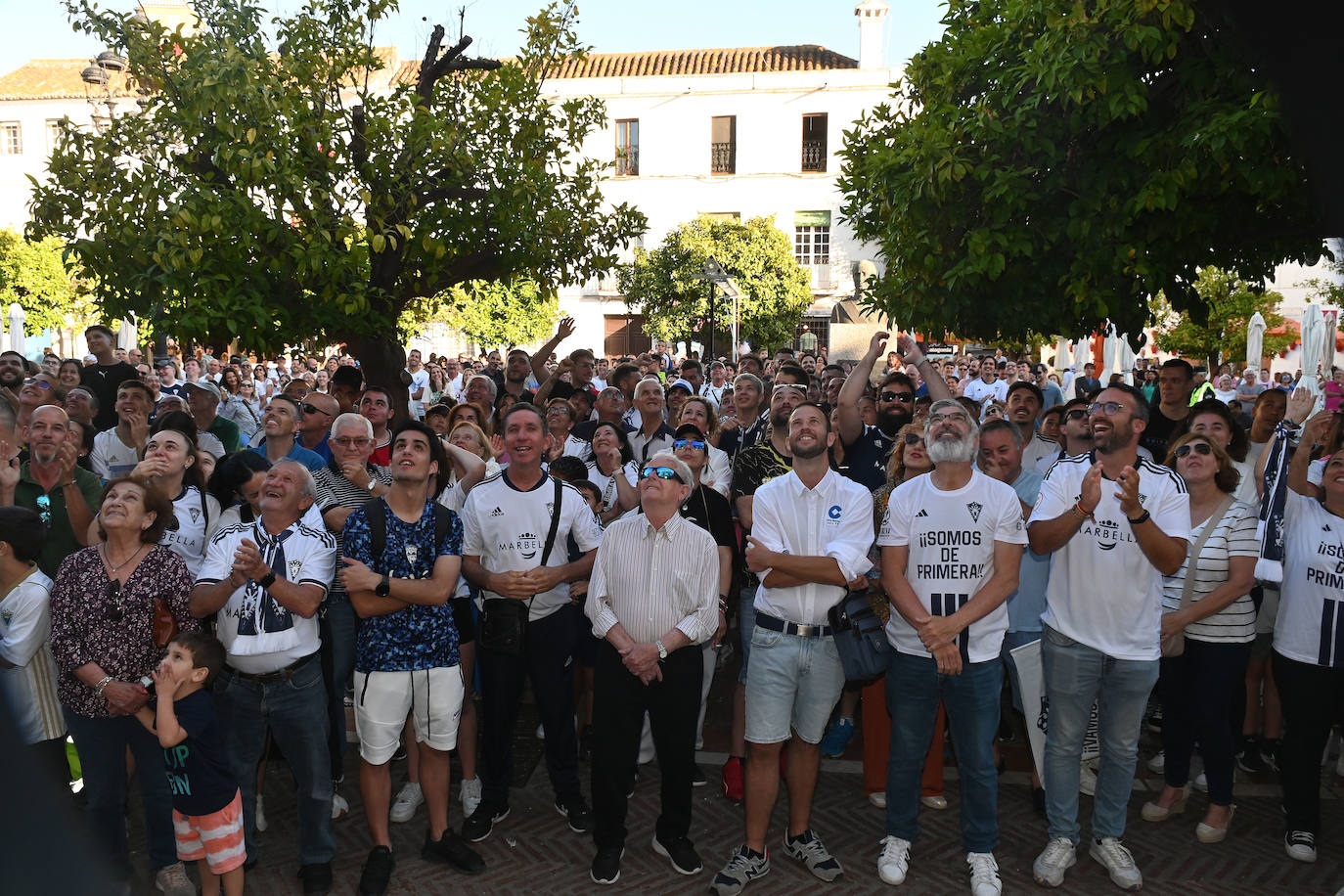 El Marbella celebra a lo grande el ascenso de categoría