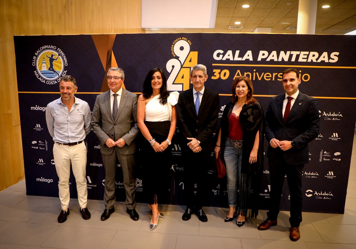 Imagen principal - El Costa del Sol celebra su 30º aniversario en una emotiva gala en la Diputación de Málaga