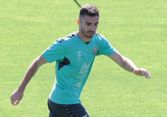 El futbolista del Málaga Juan Hernández durante el entrenamiento de este pasado martes.