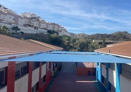 Nueva zona de sombra del colegio Tierno Galván.