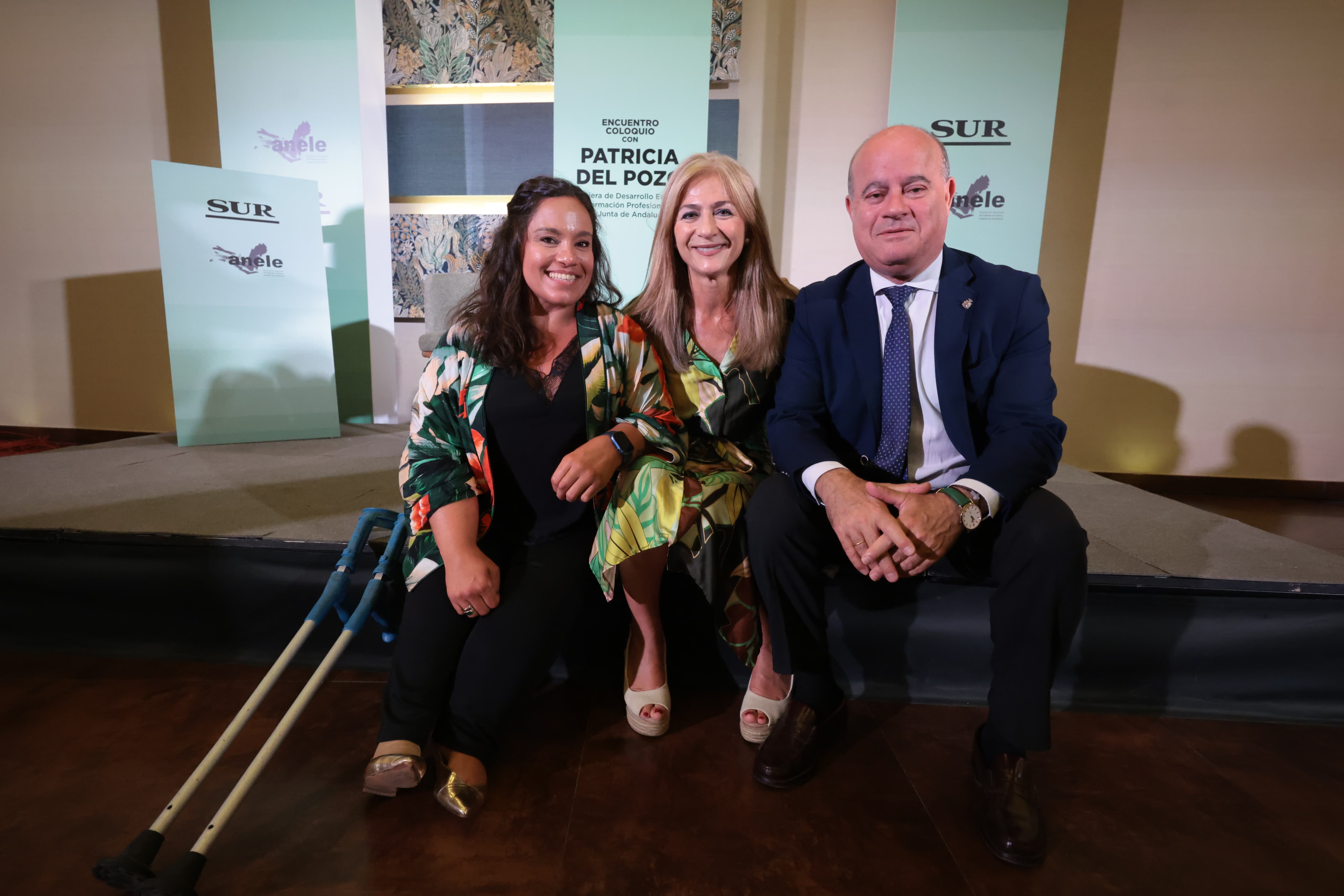 El encuentro-coloquio con la consejera Patricia del Pozo, en imágenes