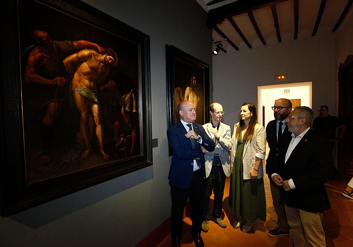 Autoridades ante el cuadro «Preparativos Para La Flagelación de Cristo» de Vicente Carducho.