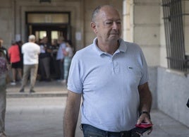 El exdirector de Trabajo en la época socialista Daniel Alberto Rivera, en los juzgados de Sevilla.