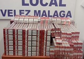 Imagen de las cajetillas de tabaco intervenidas por la Policía Local de Vélez-Málaga.