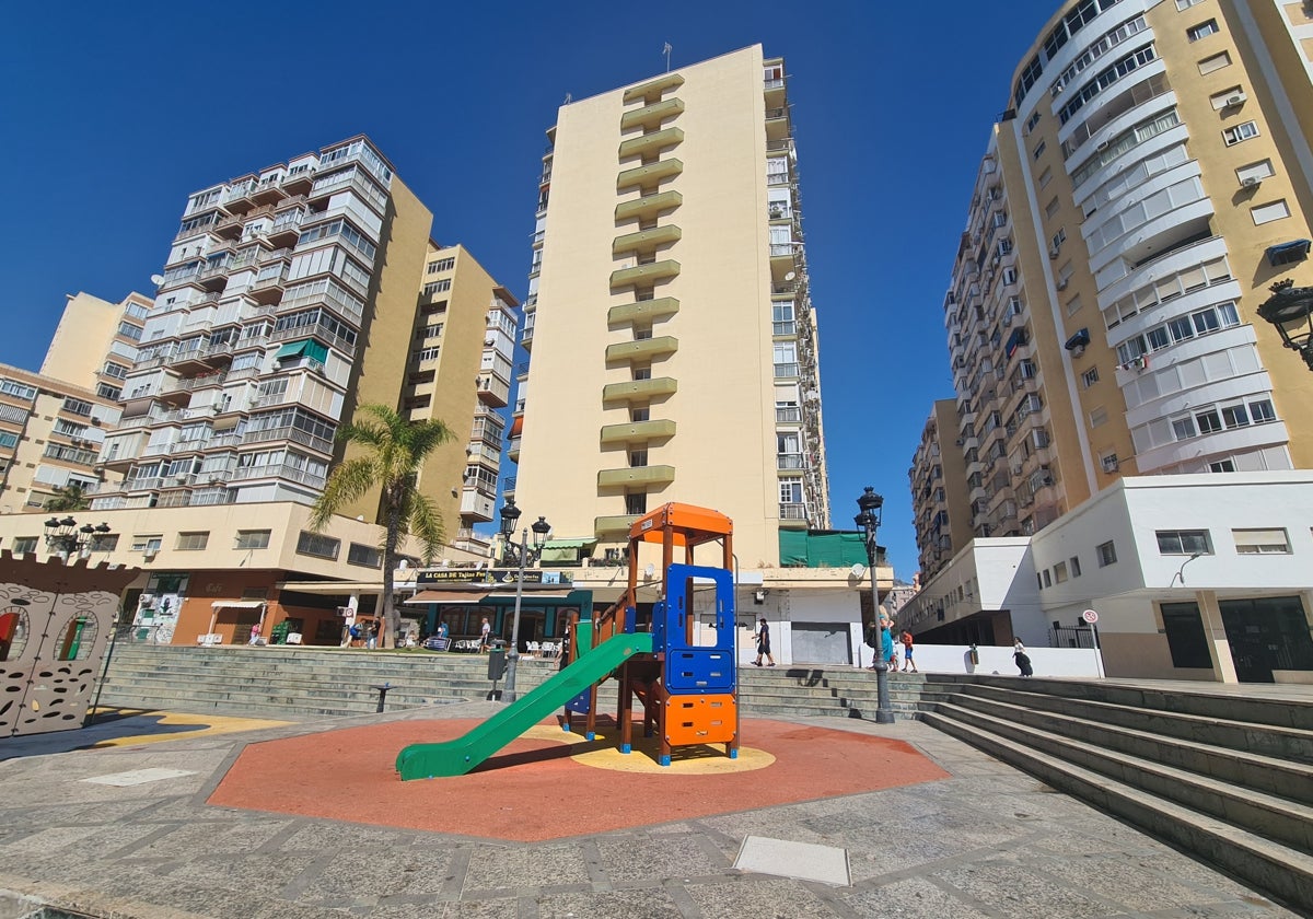 Un refugio climático en la plaza Adolfo Suárez de Torremolinos