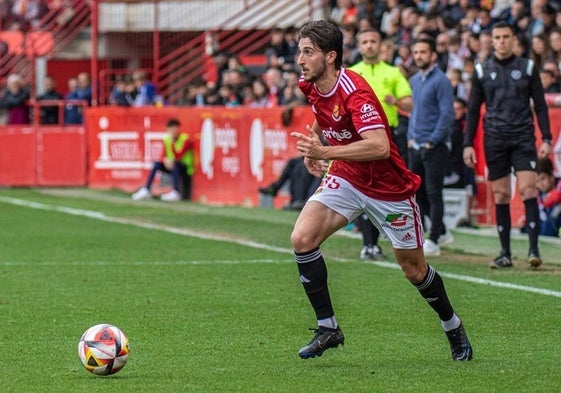 Álex Mula en un partido de esta temporada con el Gimnástic de Tarragona.