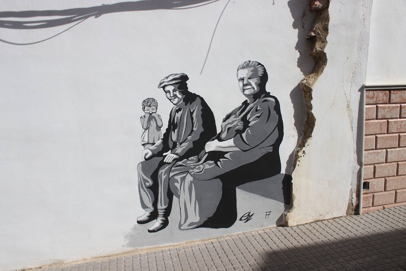 Cortes de la Frontera luce en unos 15 murales y otras obras en sus paredes