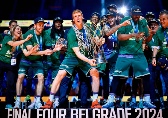 El Unicaja celebra el título cosechado hace semanas en la Final Four de Belgrado.