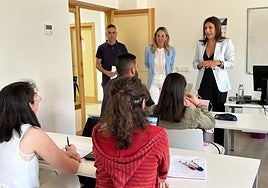 Fernández visitó a los alumnos.