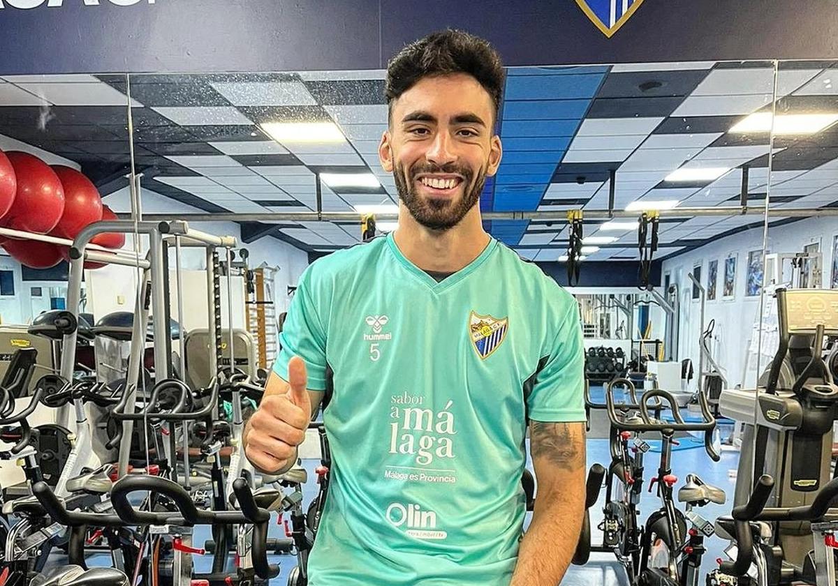 El jugador del Málaga, Juande, en una imagen de archivo durante un entrenamiento en el gimnasio esta temporada.