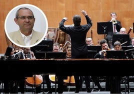 Juan Carlos Ramírez, en el círculo, dimite como gerente de la OFM.