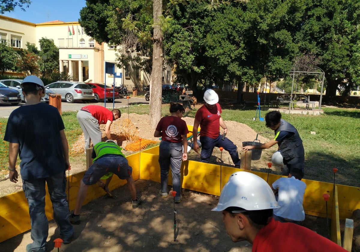 Estudiantes, de ciclo de FP de grado Medio en Construcción en el IES La Rosaleda, en una imagen de archivo.