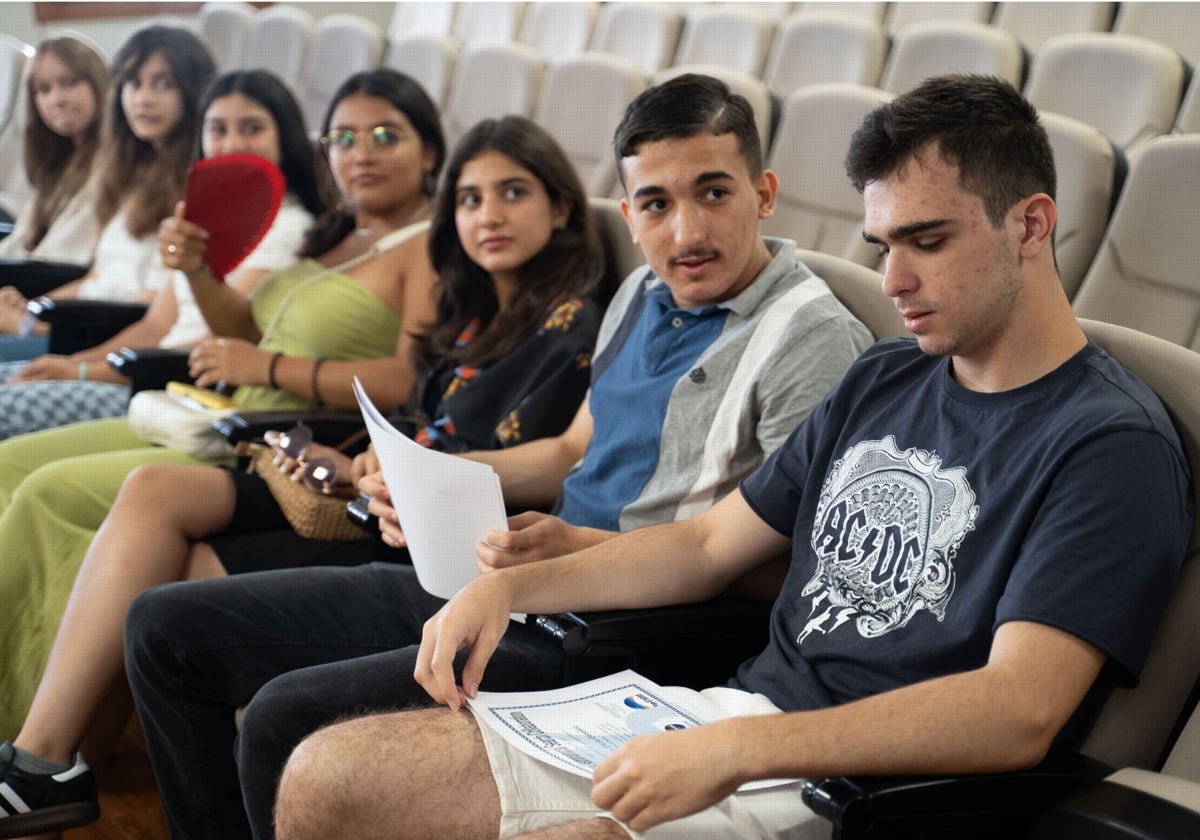 Alumnos participantes en el taller de astronomía.