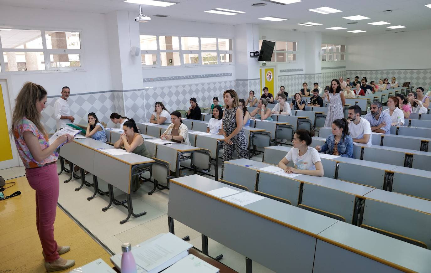 Comienzan las oposiciones en Málaga para Maestros o profesores de Secundaria y FP