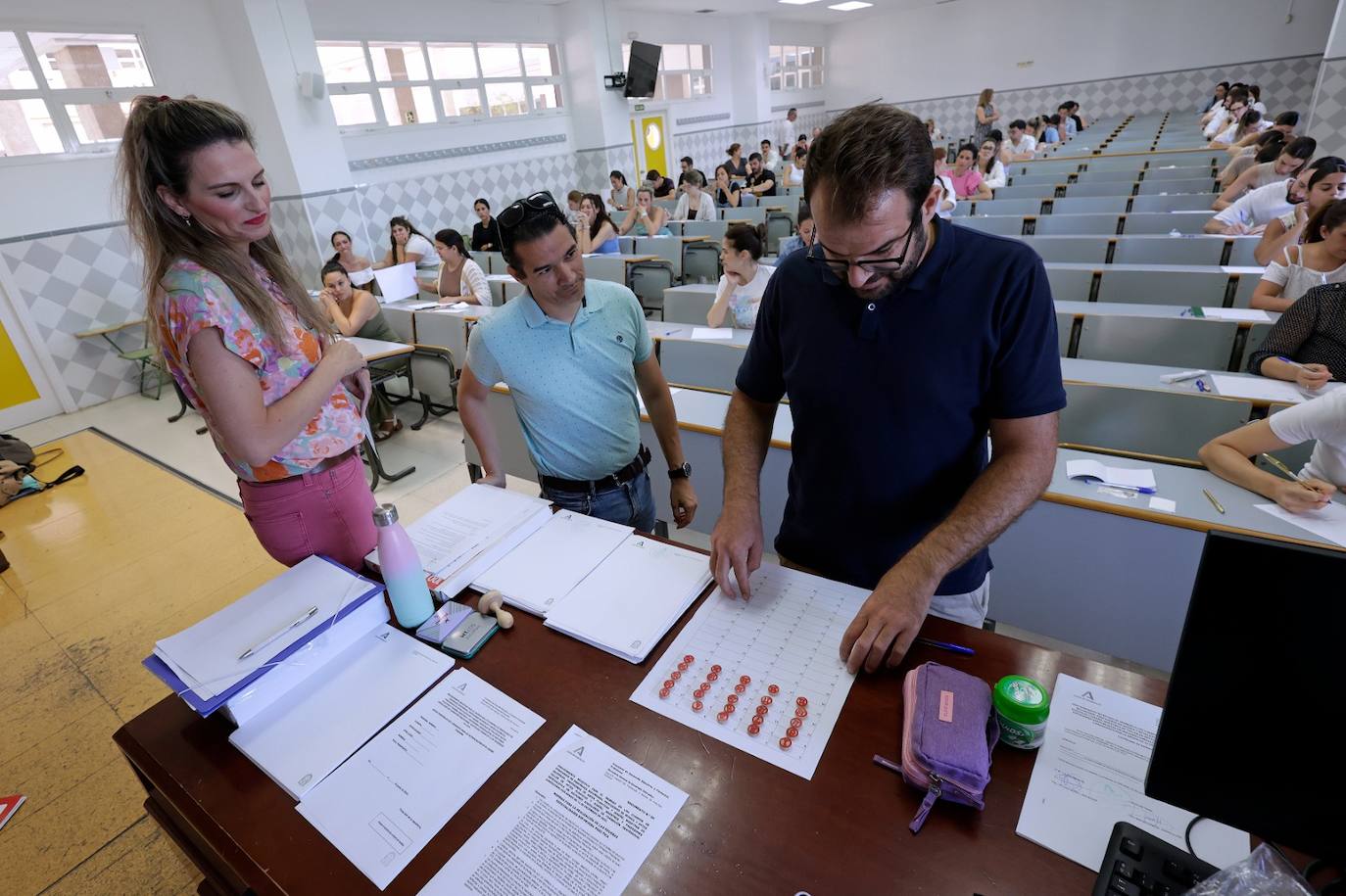 Comienzan las oposiciones en Málaga para Maestros o profesores de Secundaria y FP