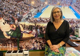 Toñi García posa para SUR en su despacho de Los Guindos la semana pasada.