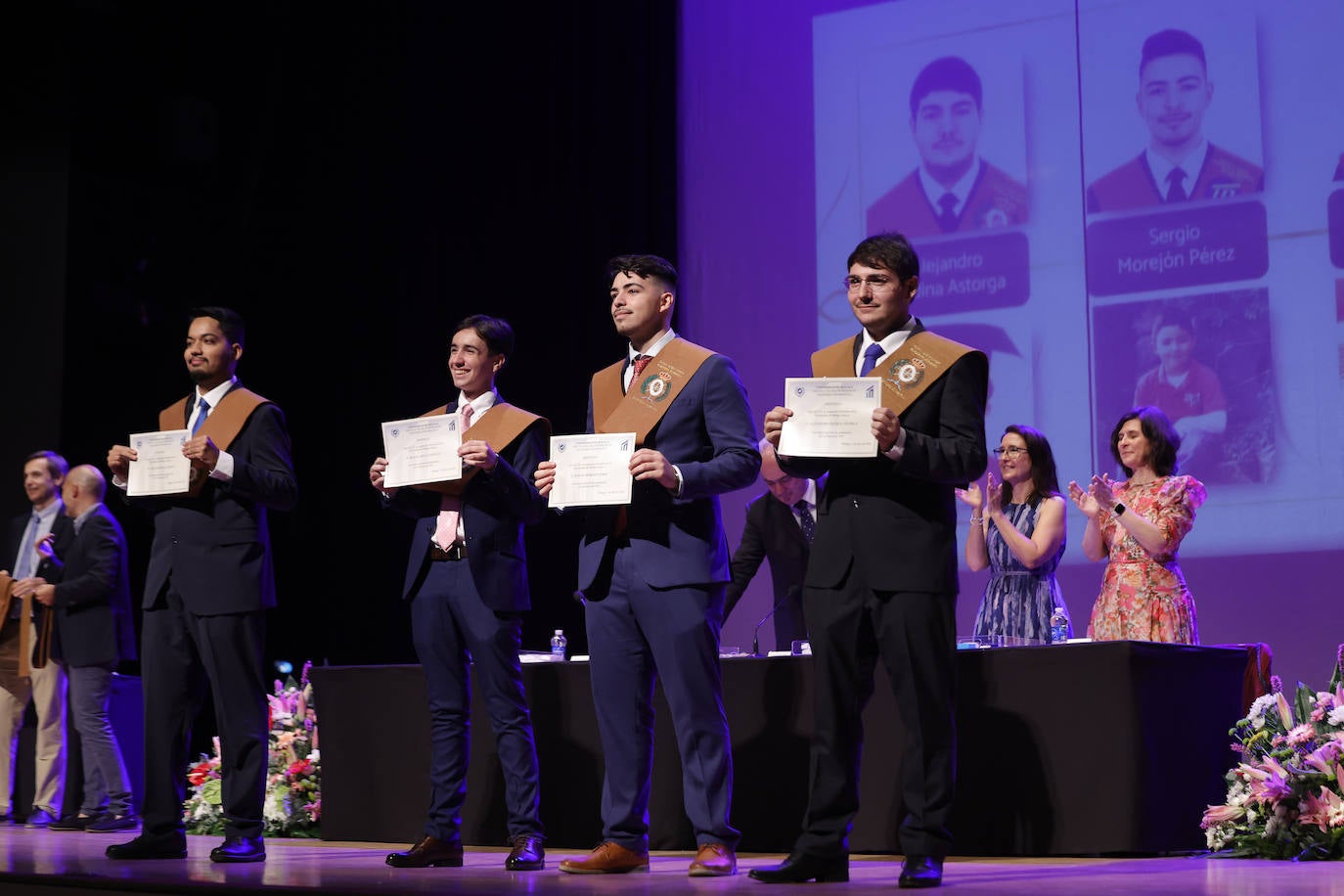 La graduación de la primera promoción de Informática y Matemáticas de la UMA, en imágenes