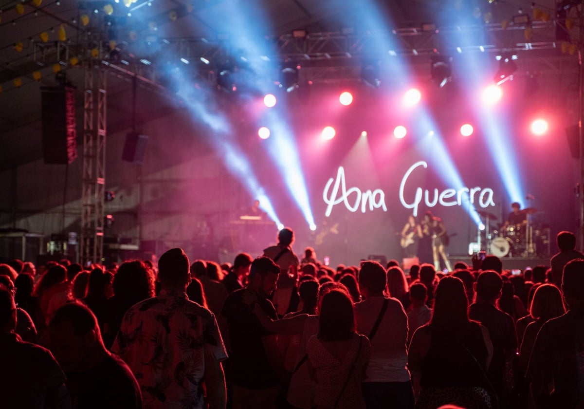 Ambiente en el concierto de Ana Guerra.