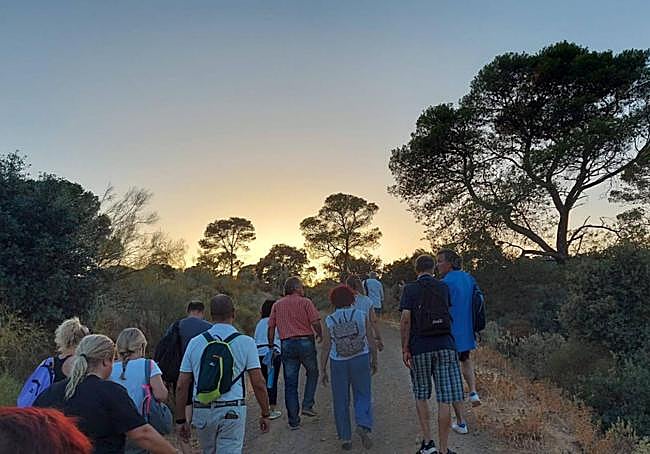 Ruta al caer el sol de Senderismo al Fresco, en Casabermeja.