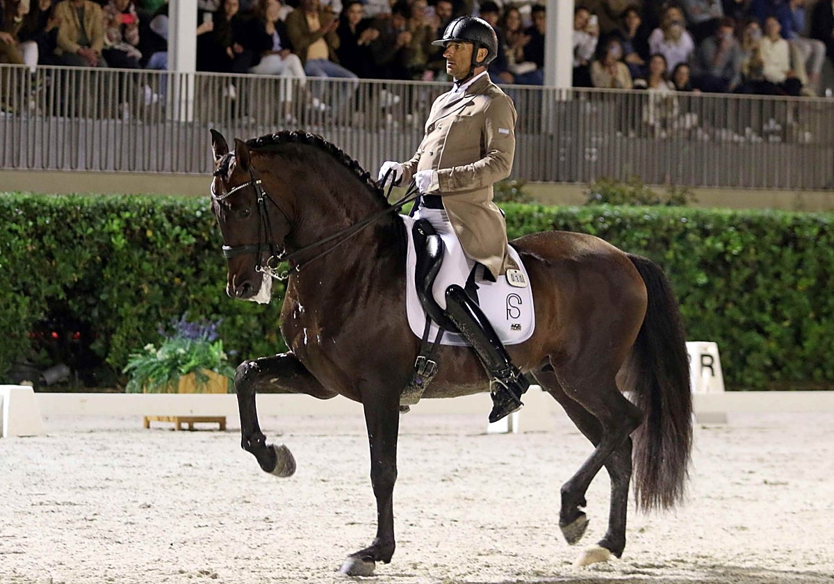 Martín Dockx, durante una prueba de esta temporada con su caballo 'Malagueño'.