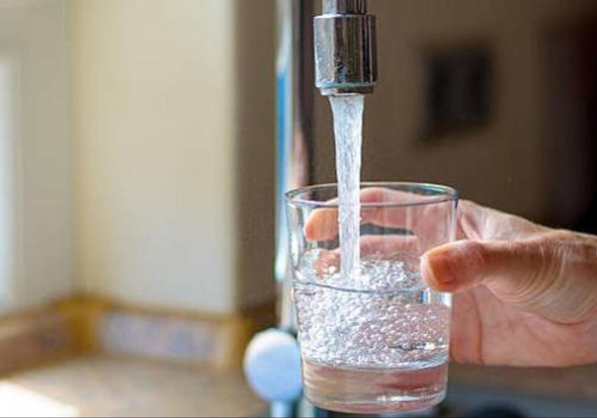 El agua de este pueblo andaluz, no apta para el consumo humano