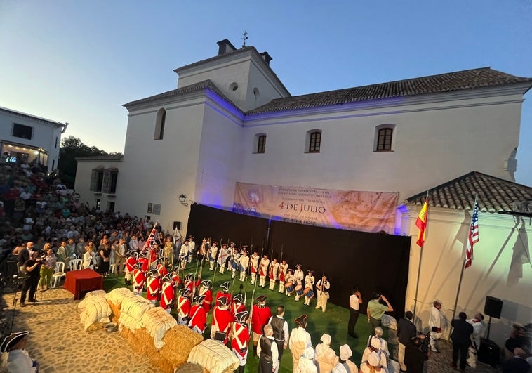 Imagen del ambiente en la plaza de la iglesia de San Jacinto, este sábado.