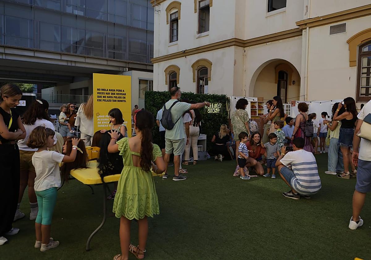 Imagen principal - El estreno de Yellow Sound triunfa entre miles de familias corresponsables