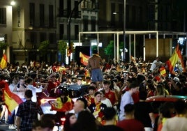 Celebración del triunfo de España en Málaga.