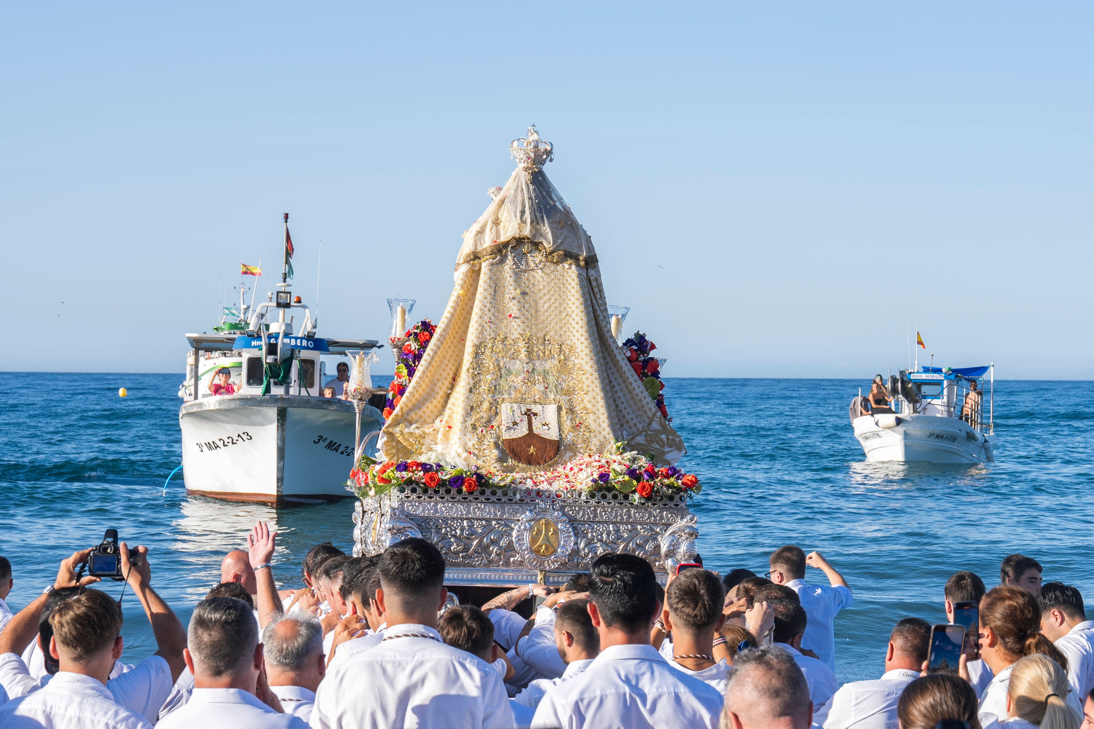 La Virgen del Carmen, en la procesión del martes por la mañana en Marbella