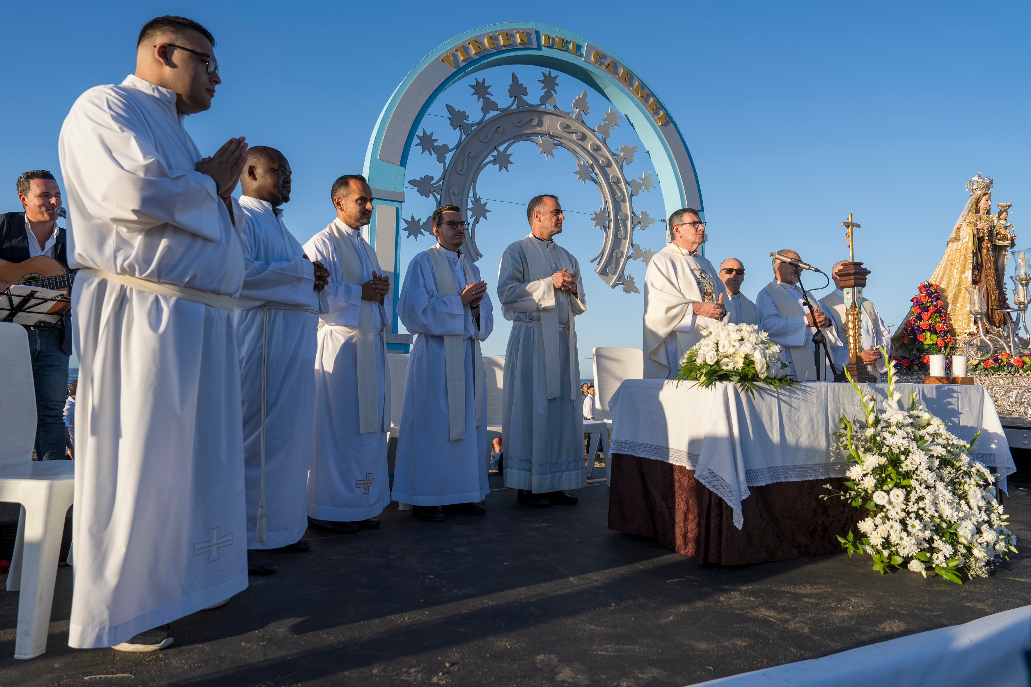 La Virgen del Carmen, en la procesión del martes por la mañana en Marbella