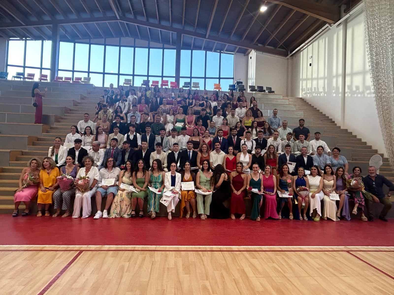 Estudiantes de segundo curso de Grado del colegio El Pinar en la recta final del año académico 2023/24.