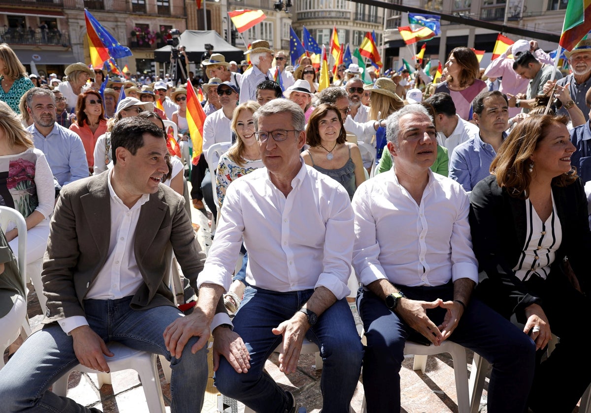 Feijóo junto a Moreno, Elías Bendodo y Carmen Crespo, en la precampaña de las europeas.