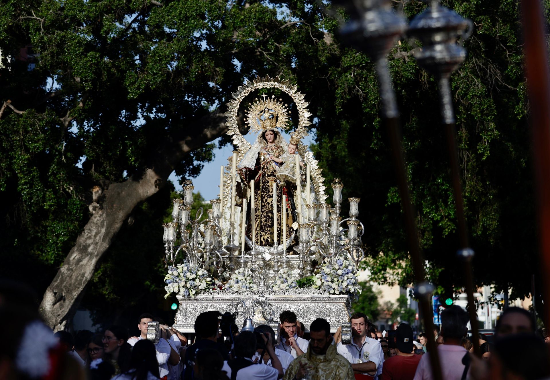 La Virgen, por las calles de Pedregalejo