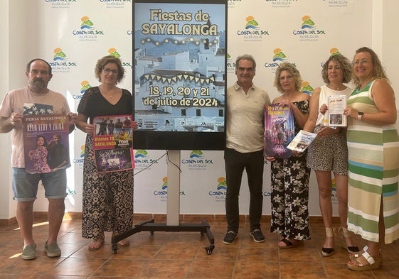 Acto de presentación de la programación festiva de Sayalonga en la Mancomunidad Oriental.