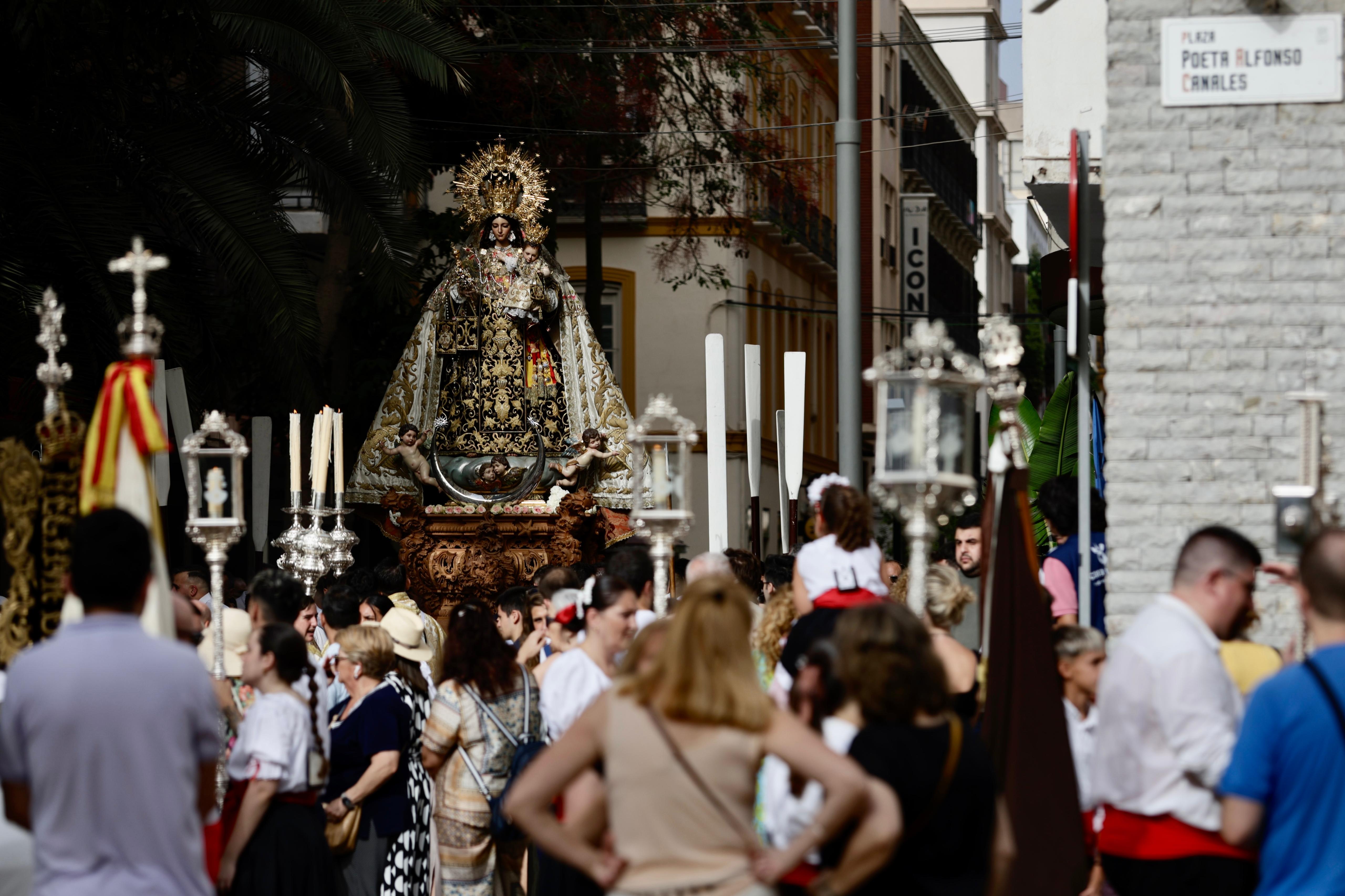 La Virgen del Carmen recorre las calles de Málaga