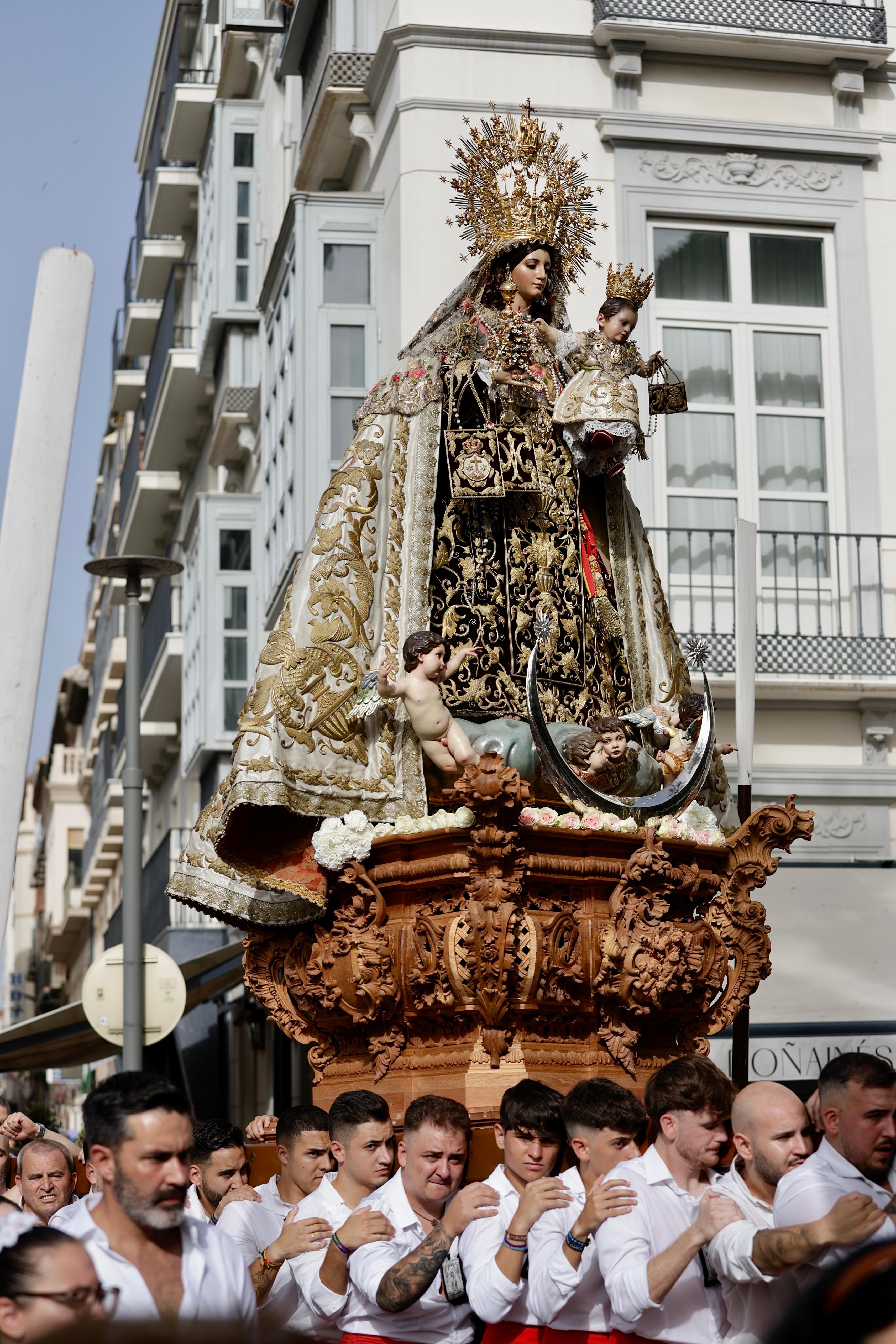 La Virgen del Carmen recorre las calles de Málaga