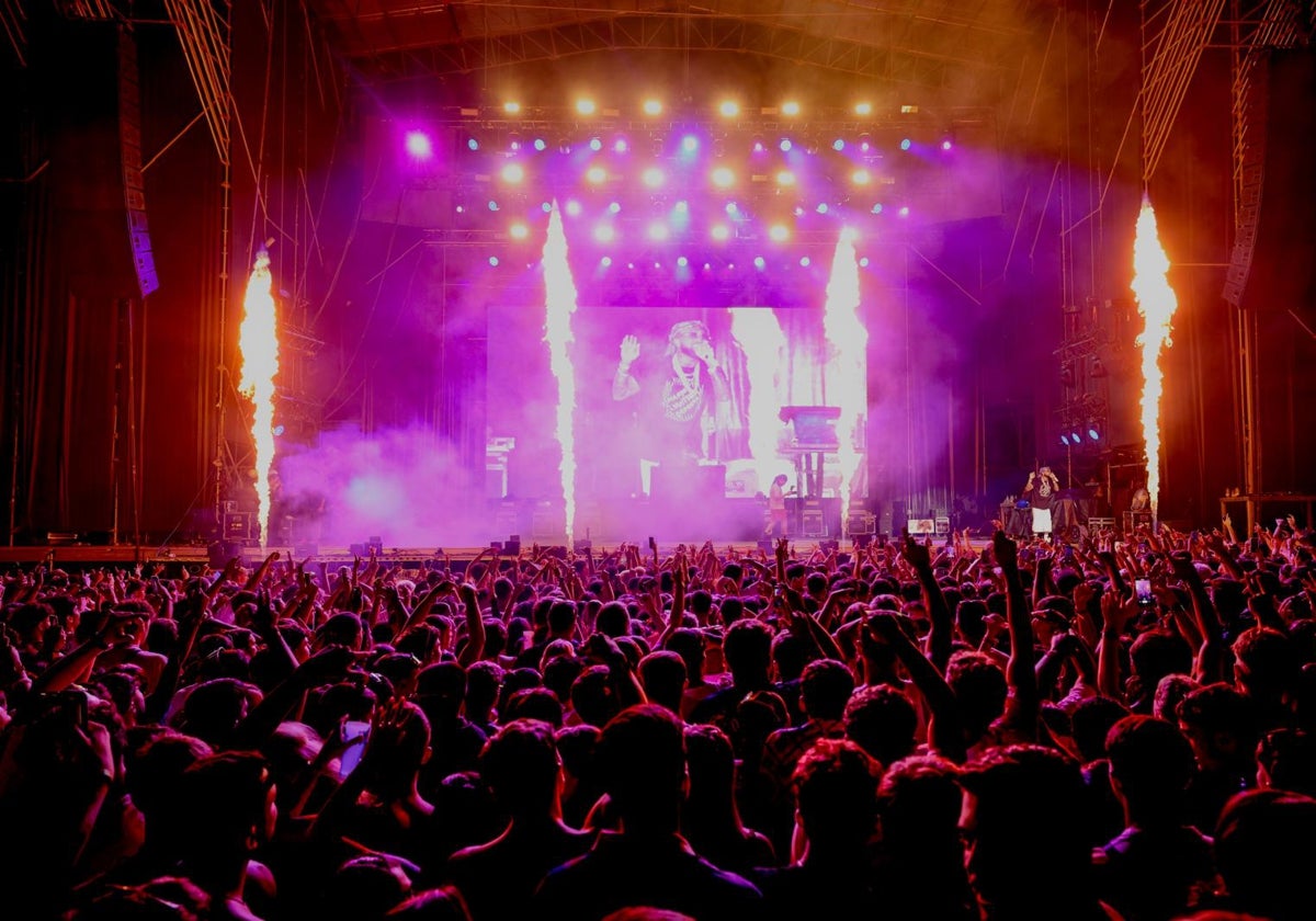 El público durante la actuación de Bryant Myers en el Puro Latino de Torremolinos.