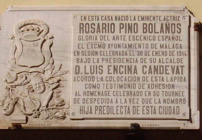 Placa de 1914 que recuerda la casa natal de Rosario Pino.