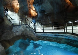 El lago artificial de la Cueva del Tesoro de Rincón de la Victoria.