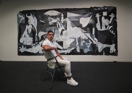 Un 'Guernica' con arrugas y rotos: la atrevida versión de Julio Anaya se expone ya en el Museo Ruso