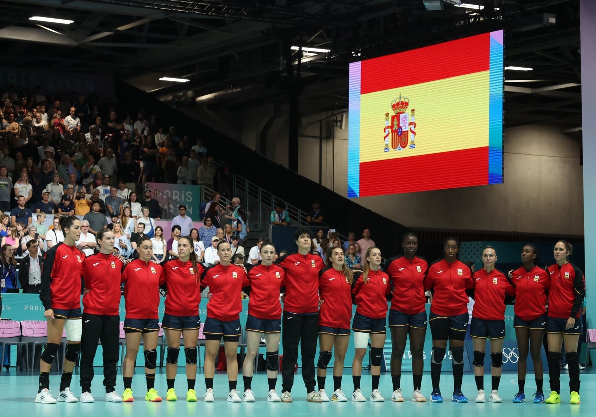 Las Guerreras y Marta López se complican su futuro olímpico en París tras perder con Angola