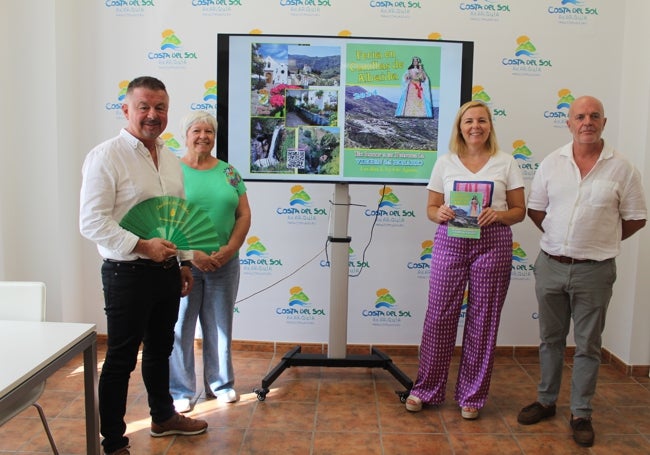 Acto de presentación de las fiestas patronales de Canillas de Albaida.