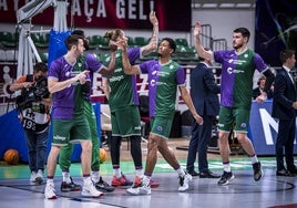 Oferta para acompañar al Unicaja a Melilla en el primer partido de la pretemporada